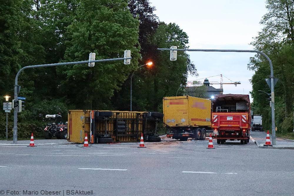 Unfall Lkw kollidieren Dillingen