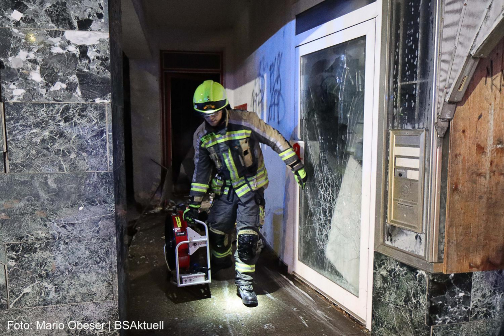 Am Montag, 19.09.2026, ist es gegen 17.30 Uhr in der Bahnhofsstraße in Günzburg zu einem Brand gekommen.
