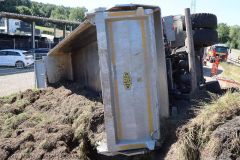 Muldenkipper kippt Gundremmingen 04082022 14