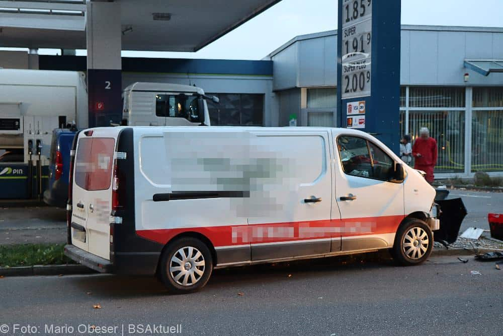 Unfall Ichenhausen Tankstelle