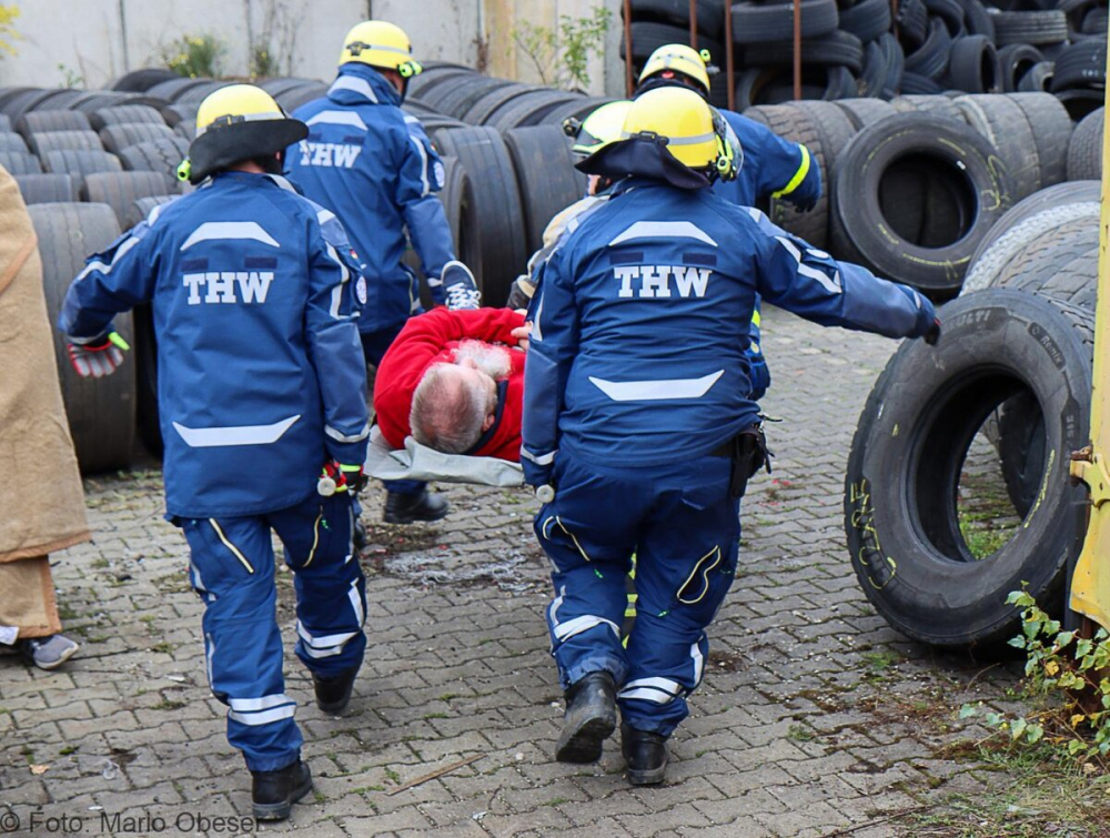 Große Katastrophenschutz-Übung bei Firma Rigdon in Günzburg
