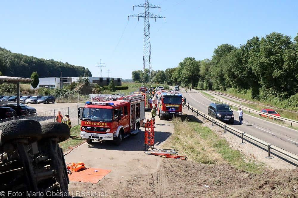 Muldenkipper kippt Gundremmingen