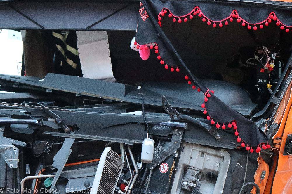Unfall Lkw kollidieren Dillingen