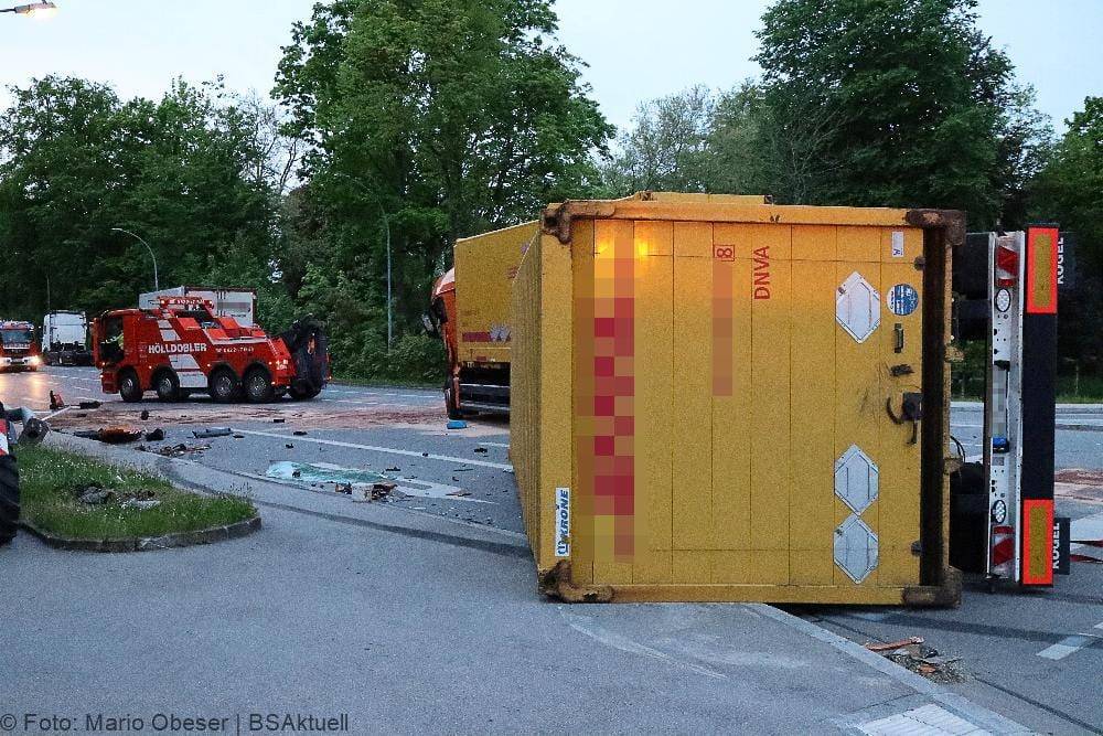 Unfall Lkw kollidieren Dillingen