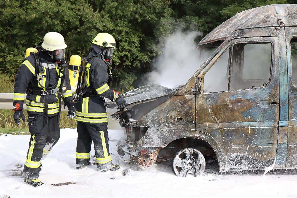 Fahrzeugbrand A8 Zusmarshausen Burgau 29092022