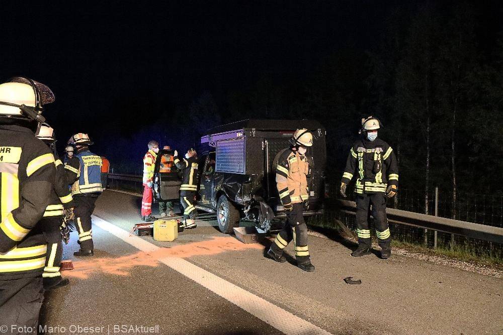 Auffahrunfall A8 Leipheim Guenzburg 23.05.2021