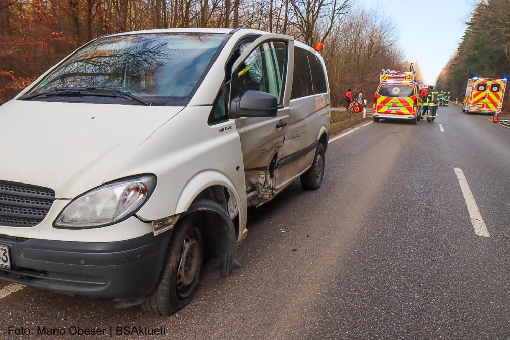 Am Samstagnachmittag, den 08. Februar 2025, ereignete sich auf der Kreisstraße GZ25 zwischen Dinkelscherben und Burtenbach ein Verkehrsunfall mit drei verletzten Personen.
