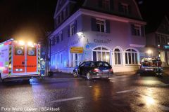Pkw gegen Hauswand Burgau 22022022 10