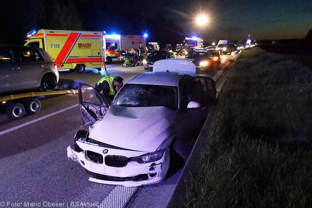 Auffahrunfall A8 Leipheim Guenzburg 23.05.2021