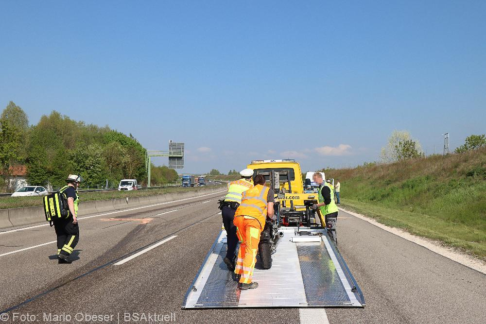Unfall A8 Motorrad Transporter 09052022
