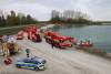 Lkw kippt in See Gundelfingen 04052021 20