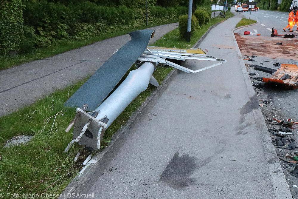 Unfall Lkw kollidieren Dillingen