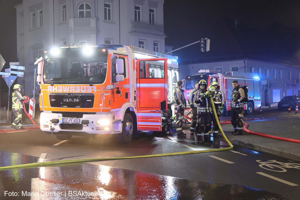 Am Montag, 19.09.2026, ist es gegen 17.30 Uhr in der Bahnhofsstraße in Günzburg zu einem Brand gekommen.