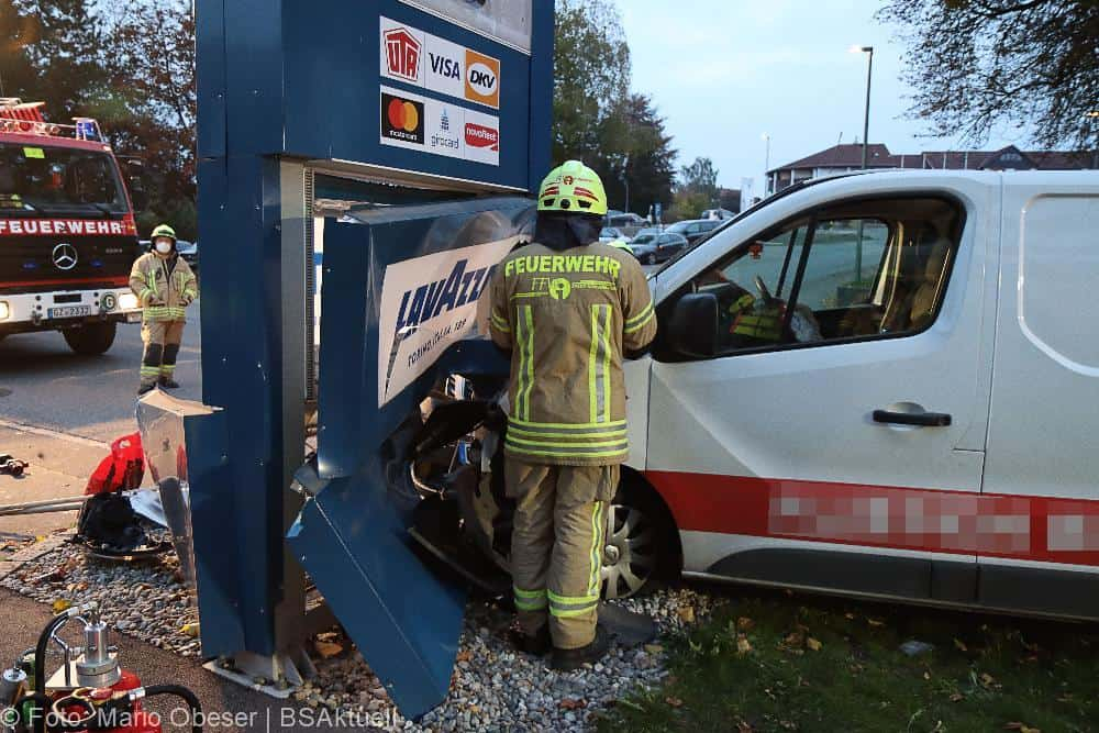 Unfall Ichenhausen Tankstelle
